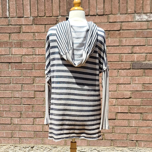 Soft Surroundings oversized hoodie - Picture 7 of 8